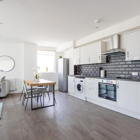 Vertigo Apartments Кингстън на Темза Екстериор снимка