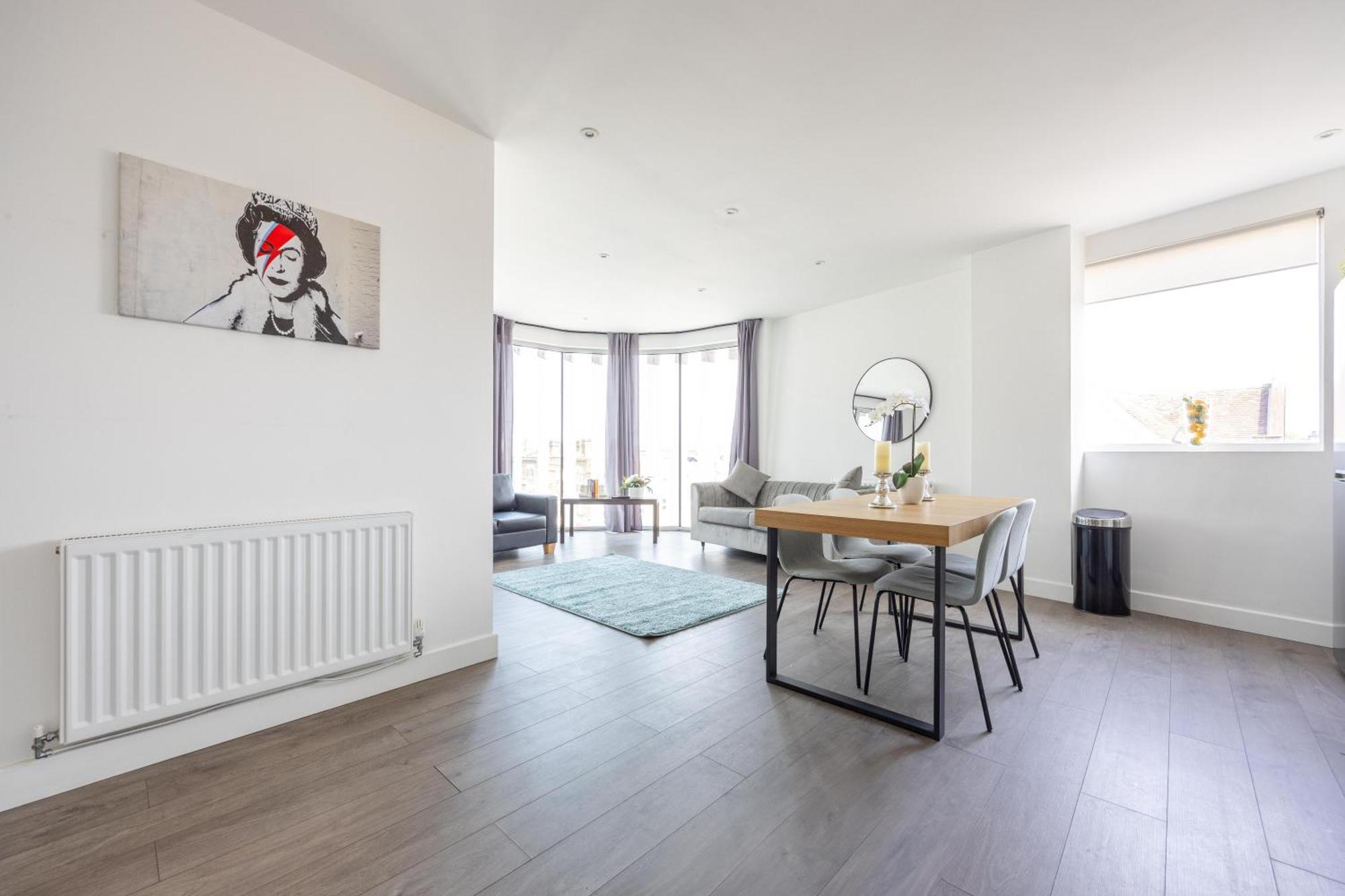 Vertigo Apartments Кингстън на Темза Екстериор снимка